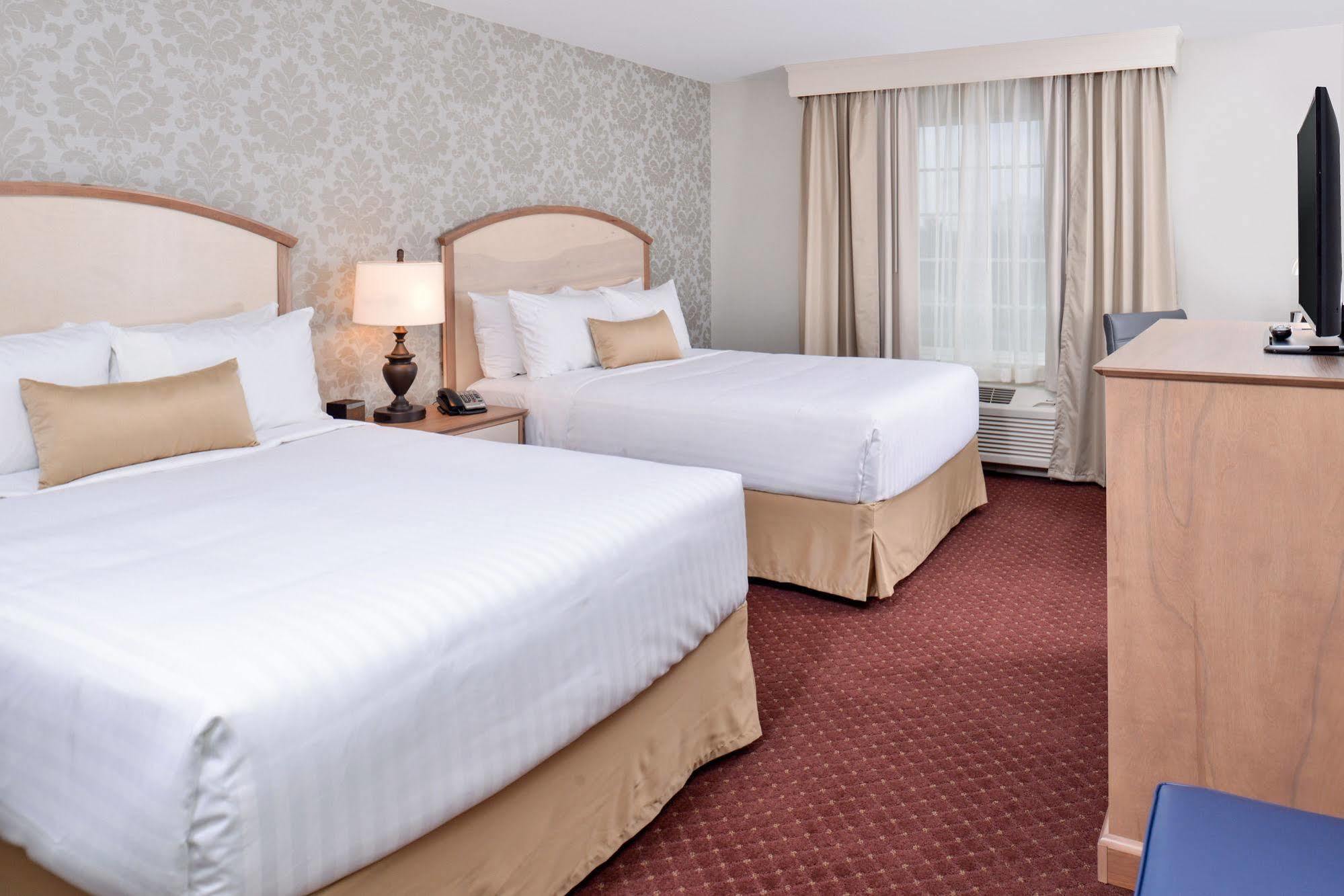 Appomattox Inn&Suites Extérieur photo